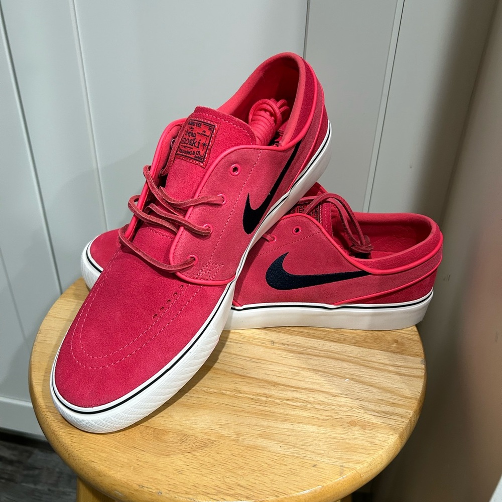 Nike SB Janoski + extra insoles and SB Sticker no box